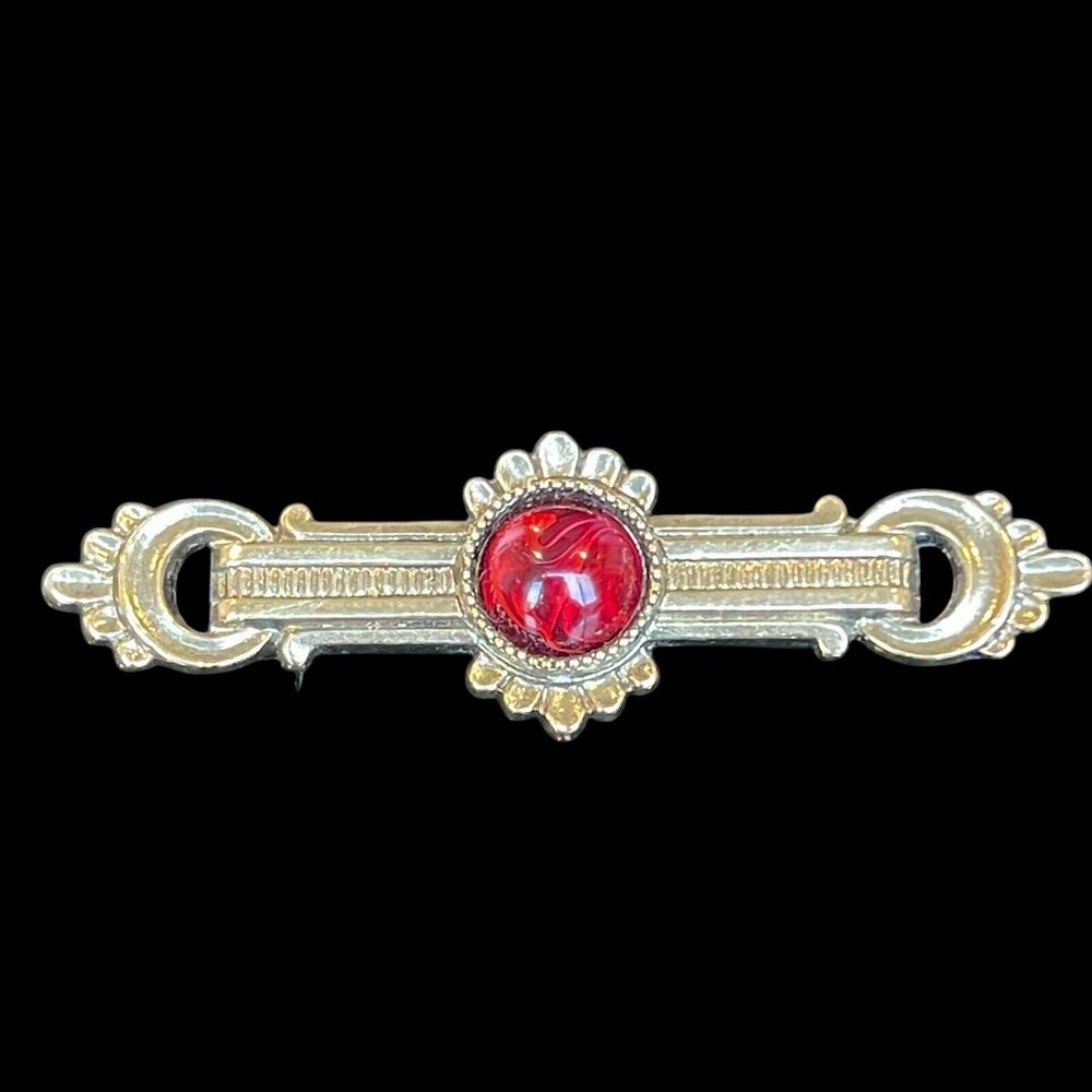 Vintage 1928 Brand, Gold Tone Bar Brooch Marbled Red Cabochon Victorian Revival